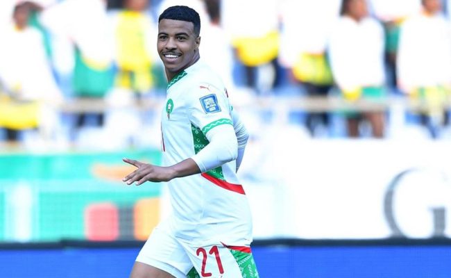 L'attaquant international