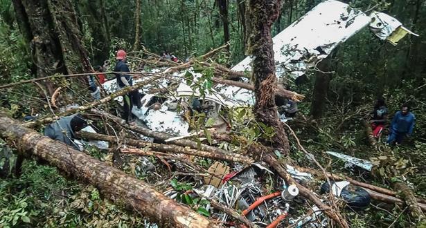 اندونيسيا…العثور على 8 قتلى وطفل حي بعد  تحطم طائرة صغيرة