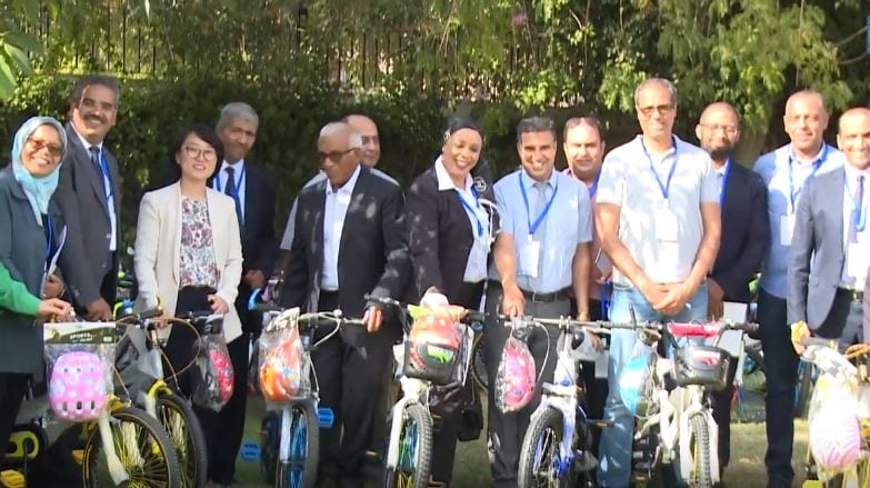 بالفيديو.  “دراجات” الوكالة الكورية للتعاون تحارب الهدر المدرسي ضاحية طاطا