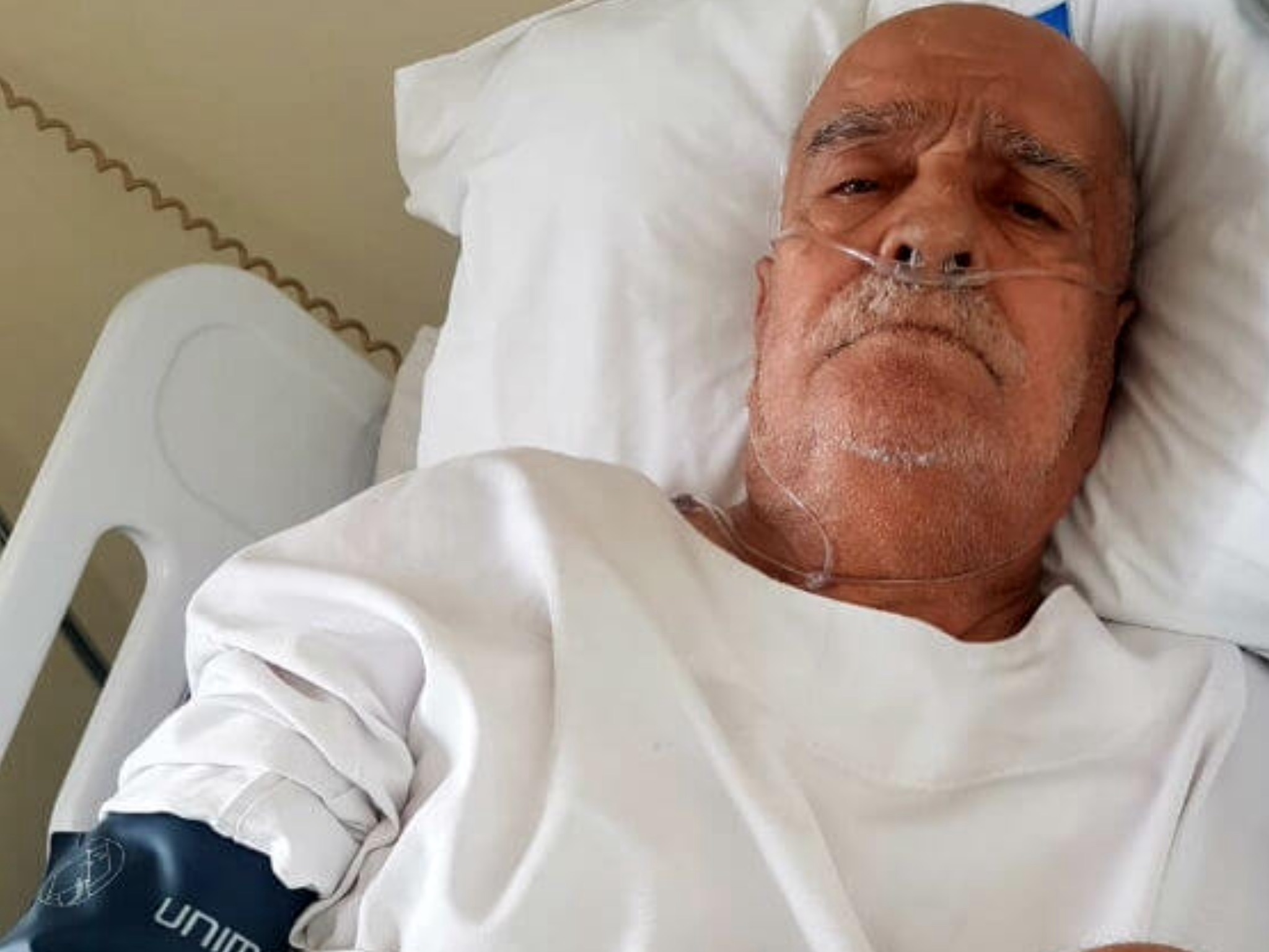 الفنان حميد الزاهر ينقل إلى مصحة بعد تدهور حالته الصحية