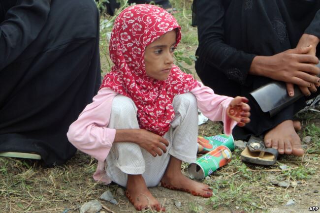 في ظل أجواء الحرب والدمار.. أطفال اليمن يواصلون دفع حياتهم ثمنا لـ”جنون الكبار” (فيديو)