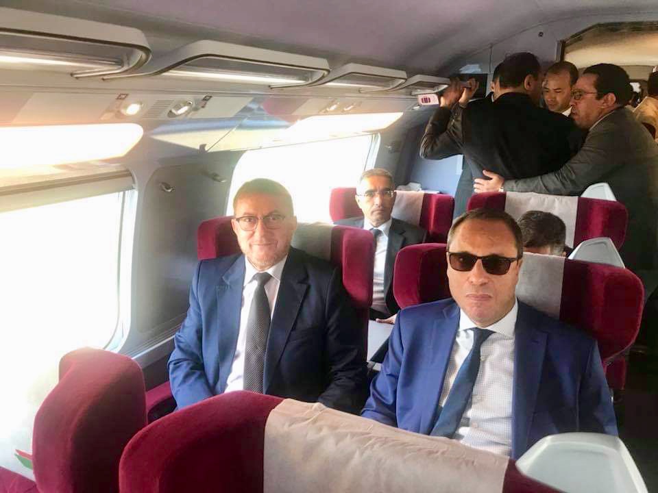بالصور والفيديو ..شاهد نفاق الوزير بوليف حول قطار “تي جي في”