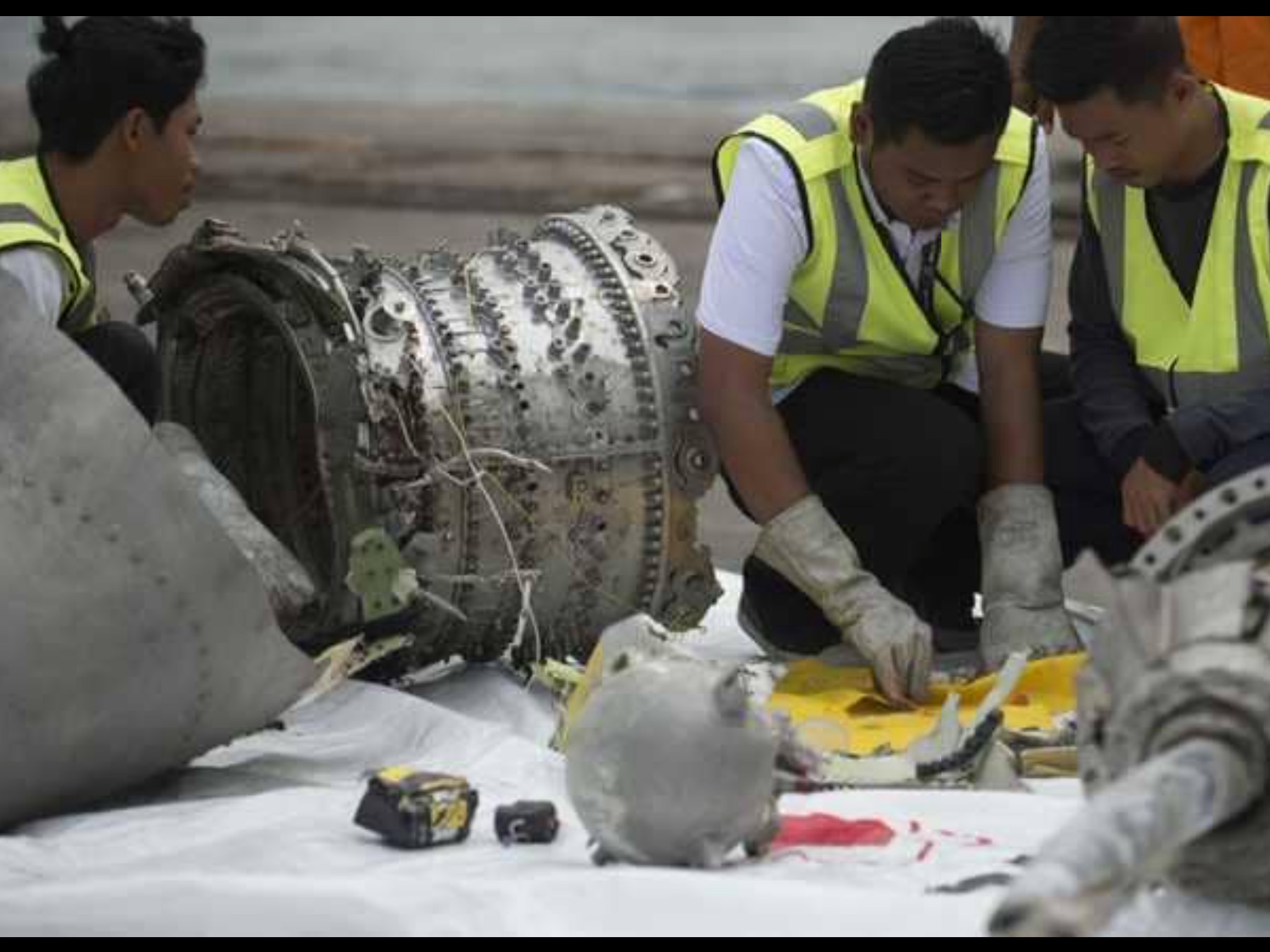 الحادث خلّف 189 قتيلا.. بوينغ تعترف بـ”الخطأ القاتل” في سقوط الطائرة الإندونيسية
