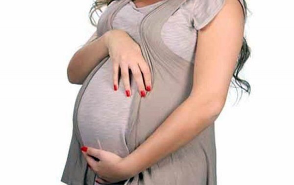 الحوامل.. متى يحتجن إلى المكملات الغذائية؟