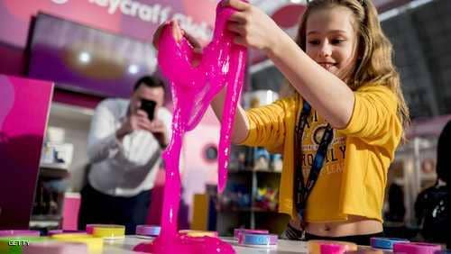 تحذير للآباء.. ابعدوا هذه اللعبة “السامة” عن أيدي الأطفال