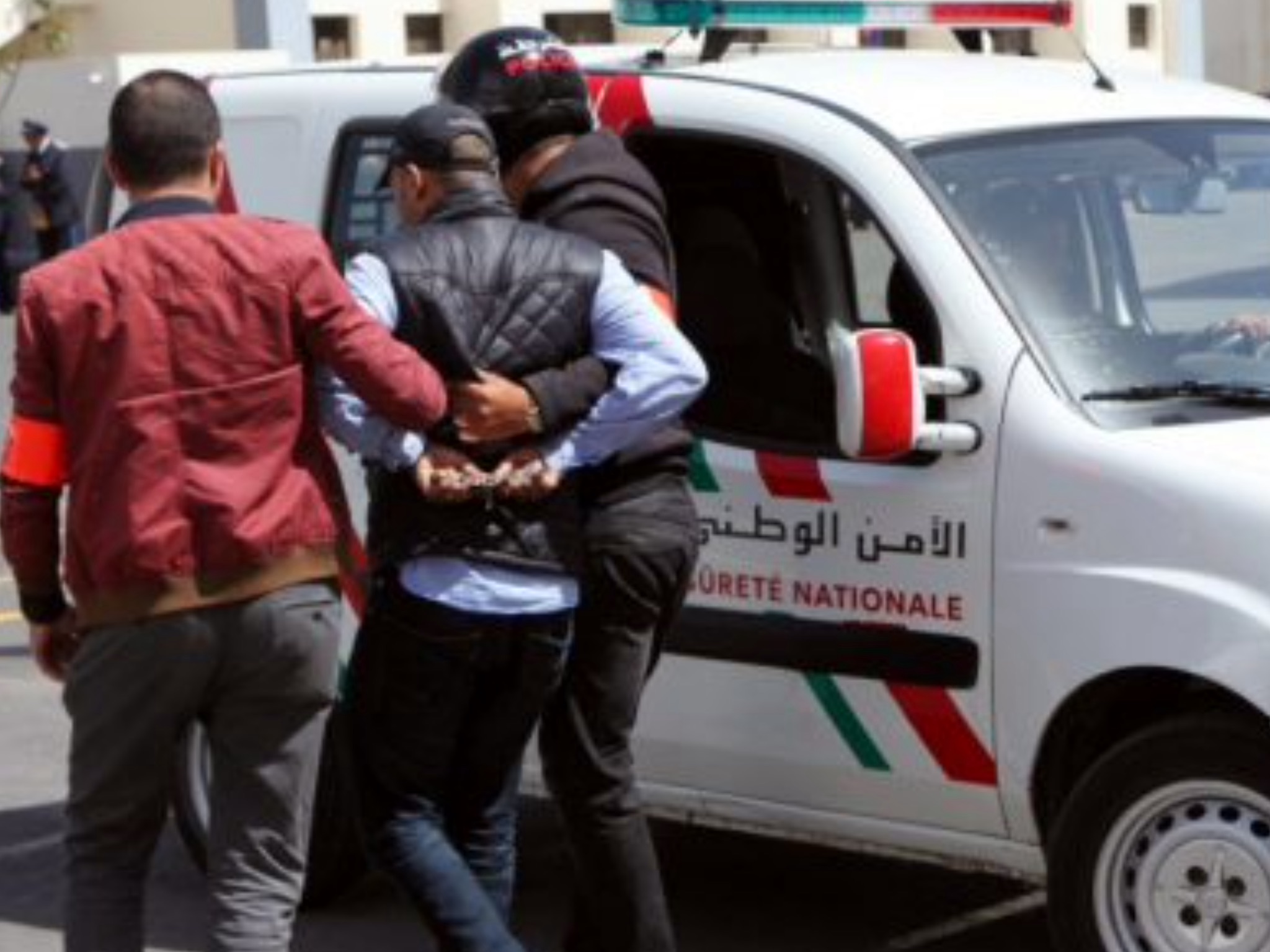 هاجم محلا تجاريا بسيف.. وأمن فاس يعتقله