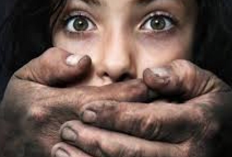 الدّراهم تفضح “بيدوفيل” سبعينيا داوم على اغتصاب طفلة في بوسكورة