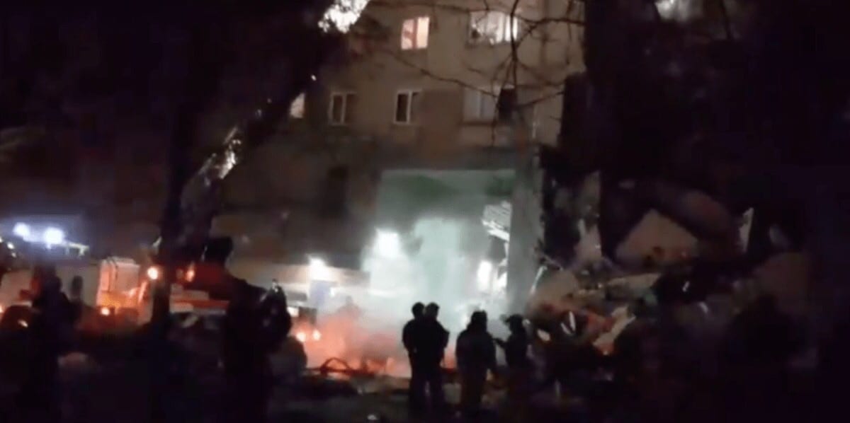 انفجار بناية في روسيا يخلف قتلى وعشرات المفقودين