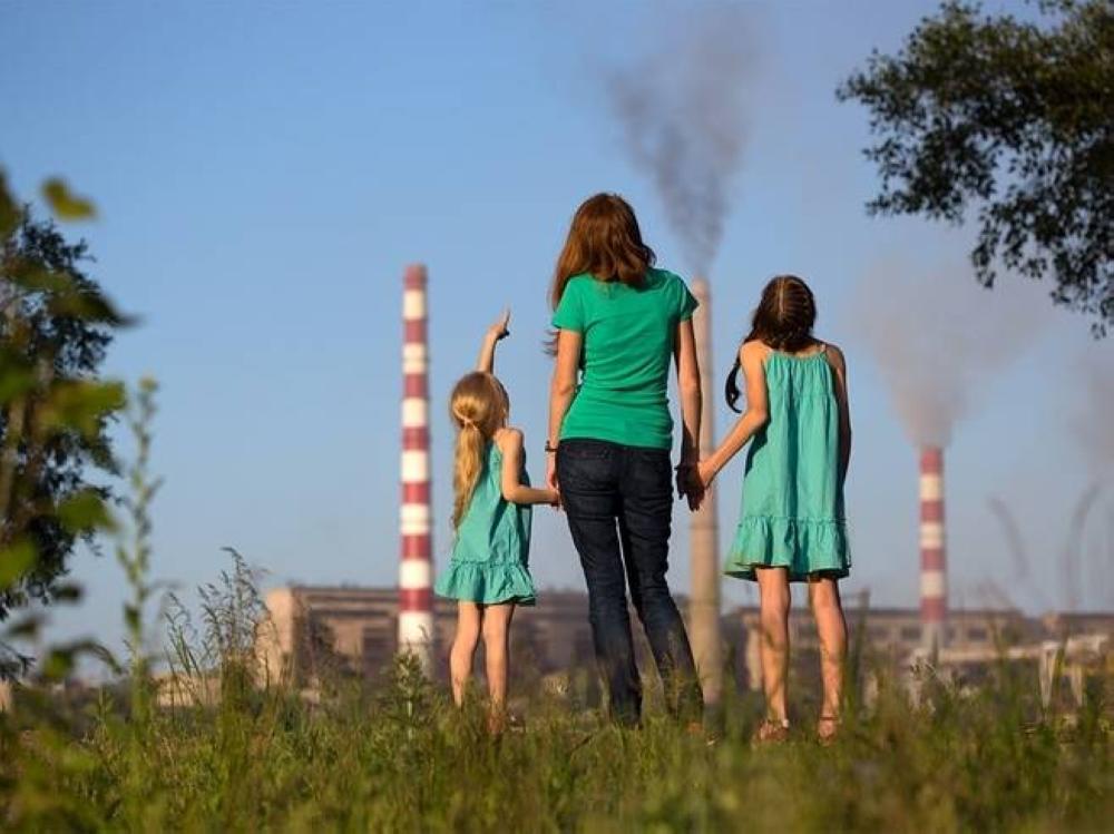 دراسة…تنفس الأمهات للهواء الملوث يعرض أبناءهن للإصابة بالتوحّد