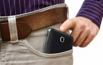 للرجال فقط…ردو بالكم ها كيفاش “البورطابل” يؤثر على القدرة الجنسية