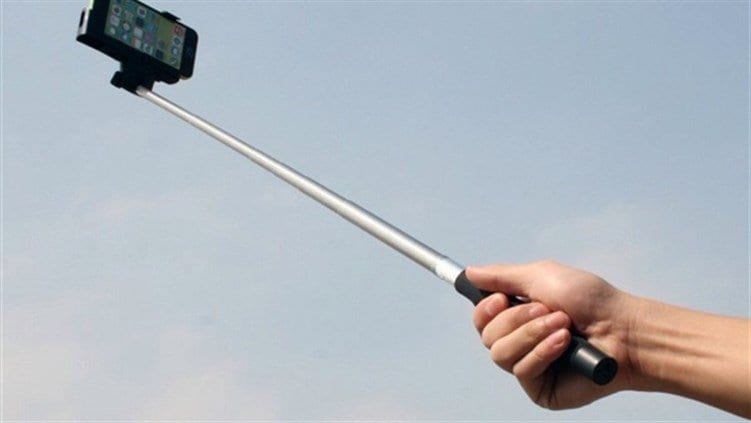 الرباط…الأمواج تجرف قاصر بغات تدير “سيلفي”