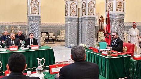 المجلس الوزاري برئاسة الملك يصادق على قانون التنجيد الإجباري وثماني اتفاقيات مهمة
