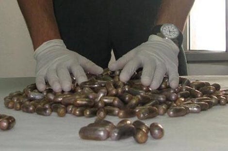 كوكايين. هذه الكمية التي أُفرغت من أمعاء البرازيلي الموقوف في مطار محمد الخامس