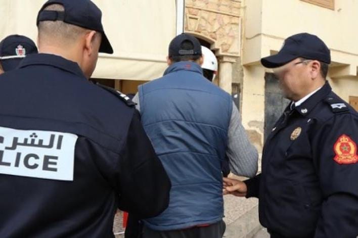 قلعة السراغنة. اعتقال عامل نظافة متلبسا بحيازة كمية من الشيرا معدّة للترويج