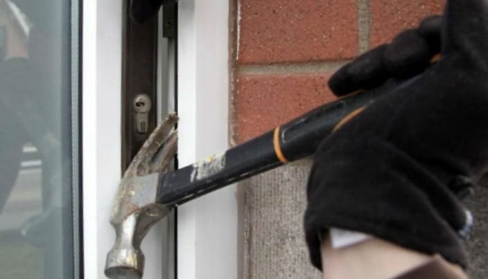 عصابة إجرامية تقتحم محلا تجاريا في مراكش وتسطو على 7 ملايين