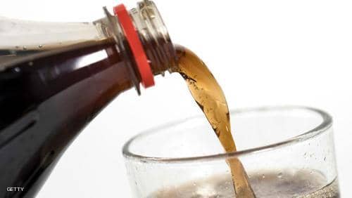 ماذا يحدث لجسدك بعد تناول المشروب الغازي؟