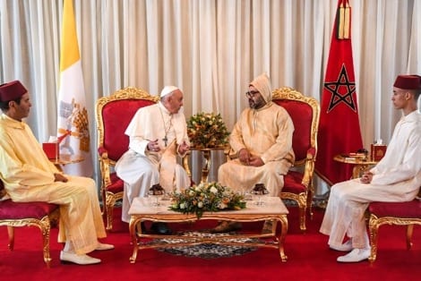 الملك مخاطبا قداسة البابا: “الديانات السماوية الثلاثة وجدت للانفتاح على بعضها البعض”