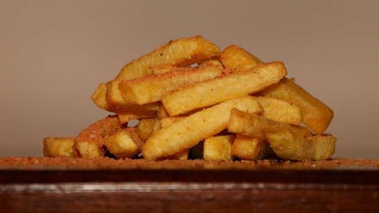 اكتشاف مادة “مسرطنة” في البطاطس المقلية