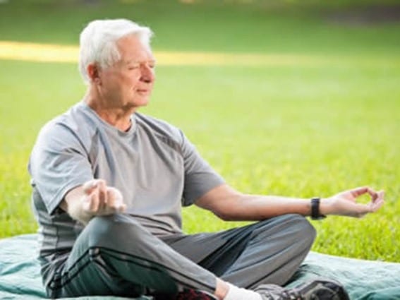 ممارسة “اليوغا” بانتظام تؤدي إلى انخفاض ضغط الدم