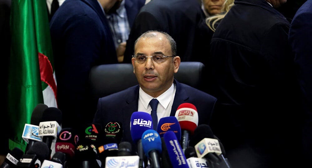 الخارجية الفرنسية تعلّق لأول مرّة على ترشّح بوتفليقة