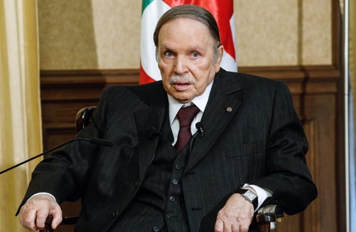 عاجل..الرئيس الجزائري عبد العزيز بوتفليقة يعلن استقالته رسميا