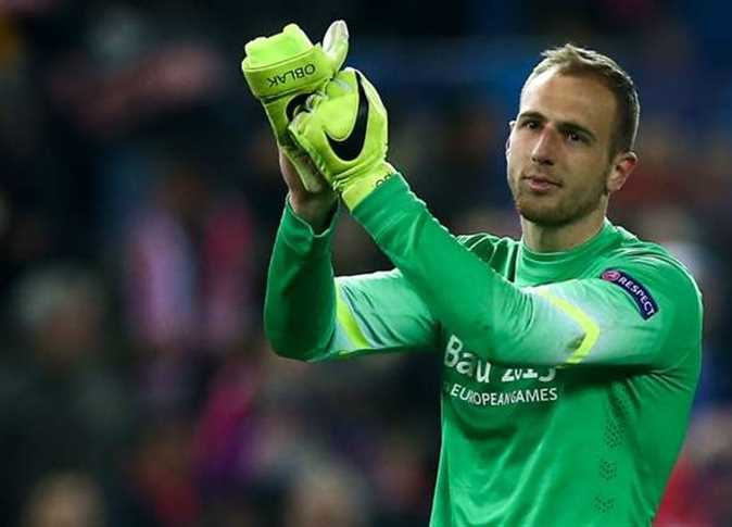 يان أوبلاك.. يمدد عقده مع أتلتيكو مدريد حتى 2023