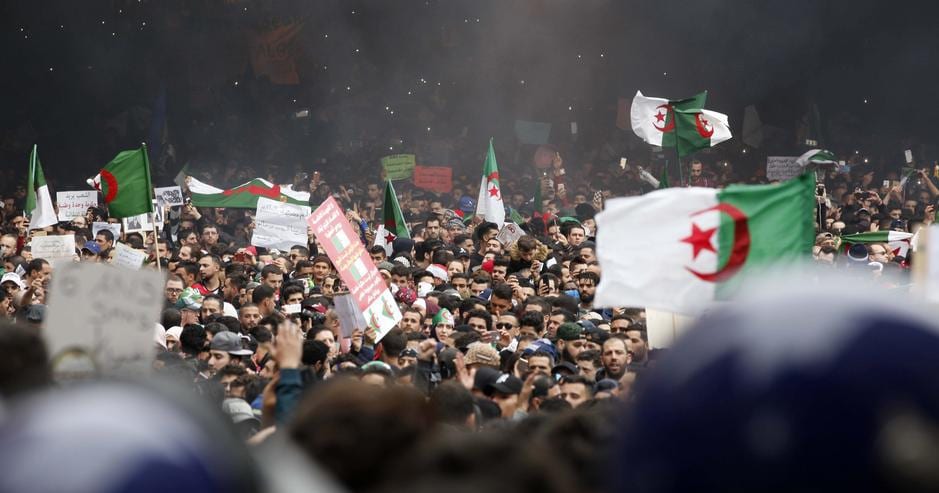 الجزائر. أعمال عنف في العاصمة وإحراق سيارة شرطة في الجمعة الـ8 للحراك