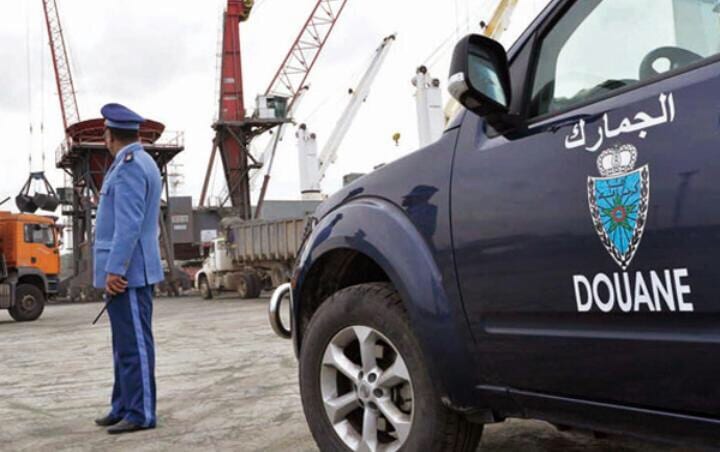 الناظور. الأمن يعتقل مهربا عرّض حياة جمركي للخطر