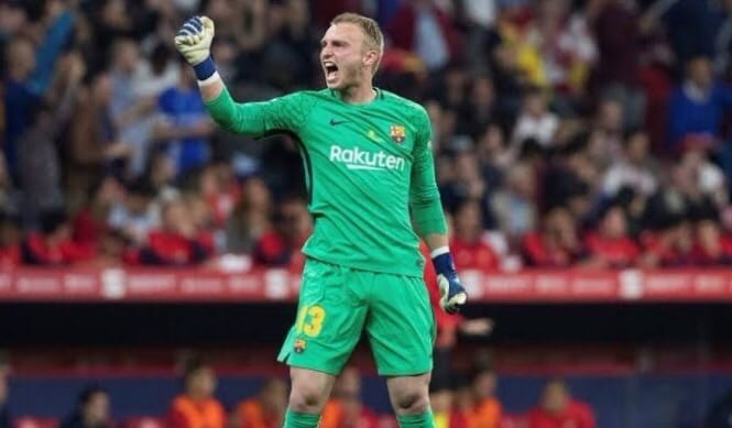 سيليسن يعلن رسميا نيته الرحيل عن برشلونة بنهاية الموسم