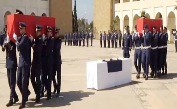 تشييع جنازة شهيدي تحطم المروحية العسكرية في أجواء حزينة