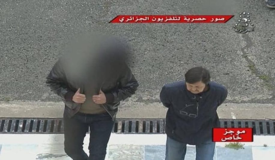 فيديو. لحظة وصول المعتقل بوتفليقة والجنرال طرطاق إلى المحكمة