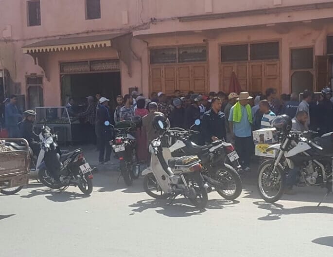 مراكش. وفاة في الشارع العامّ تصدم المارة وتستنفر الأمن