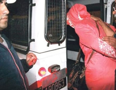 تّبارْك الله. اعتقال فتاتين وبحوزتهما 10 الآف “قرقوبية” في طنجة