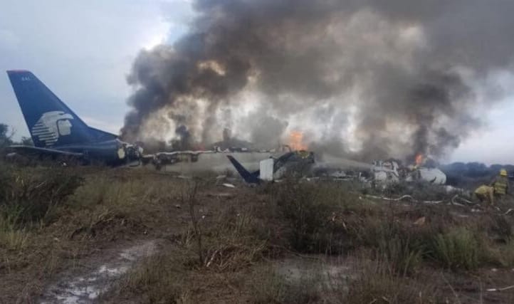 المكسيك. مصرع 13 شخصا في تحطم طائرة