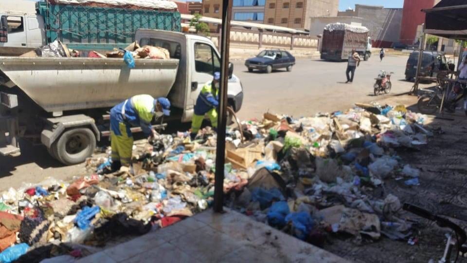 وجدة. أسواق مهجورة صارت مطرحا للنفايات. السكان يشتكون والجماعة توضح