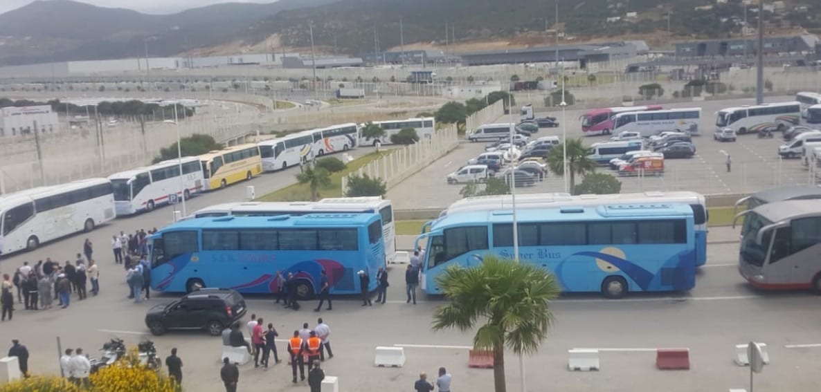 مهنيو النقل الدولي يحتجّون في ميناء طنجة المتوسط