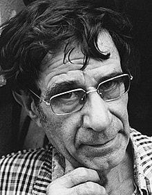 قصص أسماء مغربية سطعت في المهجر. إدريس الشرايبي