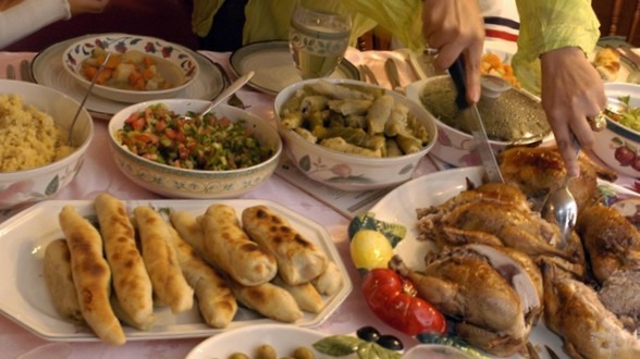 رمضان. عادات غذائية واستهلاكية تنطوي على اختلالات ومخاطر