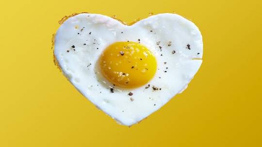 دراسة تكشف خطر تناول أكثر من بيضة واحدة يوميا