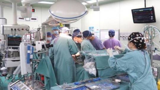 معجزة حقيقية.. فتاة تعود للحياة بعد توقف قلبها 6 أيام