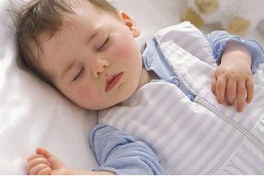 دراسة..دور القيلولة في سعادة الأطفال وذكائهم