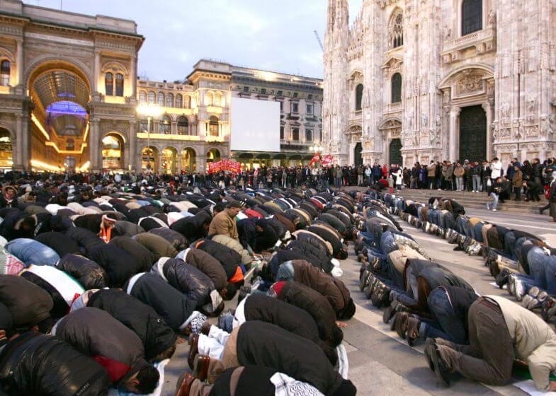 مغاربة إيطاليا ورمضان.. حنين إلى العائلة واغتنام لفضائل الإيمان