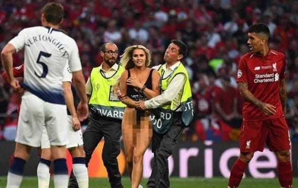 مقتحمة مباراة نهائي أبطال أوربا. هذه عقوبة “يويفا”