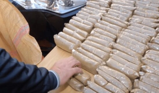 الجمارك تحجز 55 كيلوغراما من الشيرا بمعبرباب سبتة