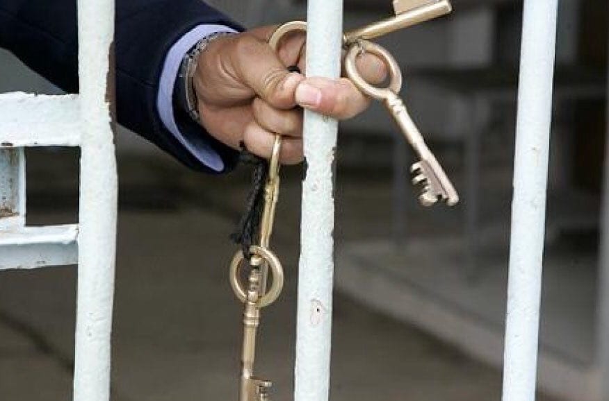 أيت ملول. سنتان حبسا لأستاذ فضّ بكارة تلميذته