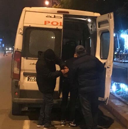 مراكش. “كومندو” يعتقل صاحب مقهى ويحجز سيارة وأسلحة بيضاء