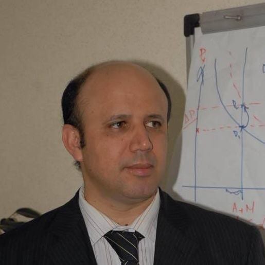 الفينة يكتب: الأحزاب والديمقراطية