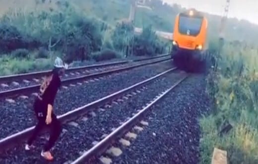 تعريض ركاب قطار للخطر. الشرطة القضائية تعتقل متورّطَين