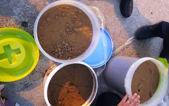 سلّو مدرّحْ.. إحباط تهريب 260 كيلوغراما من الشيرا في أوان بلاستيكية (صور)