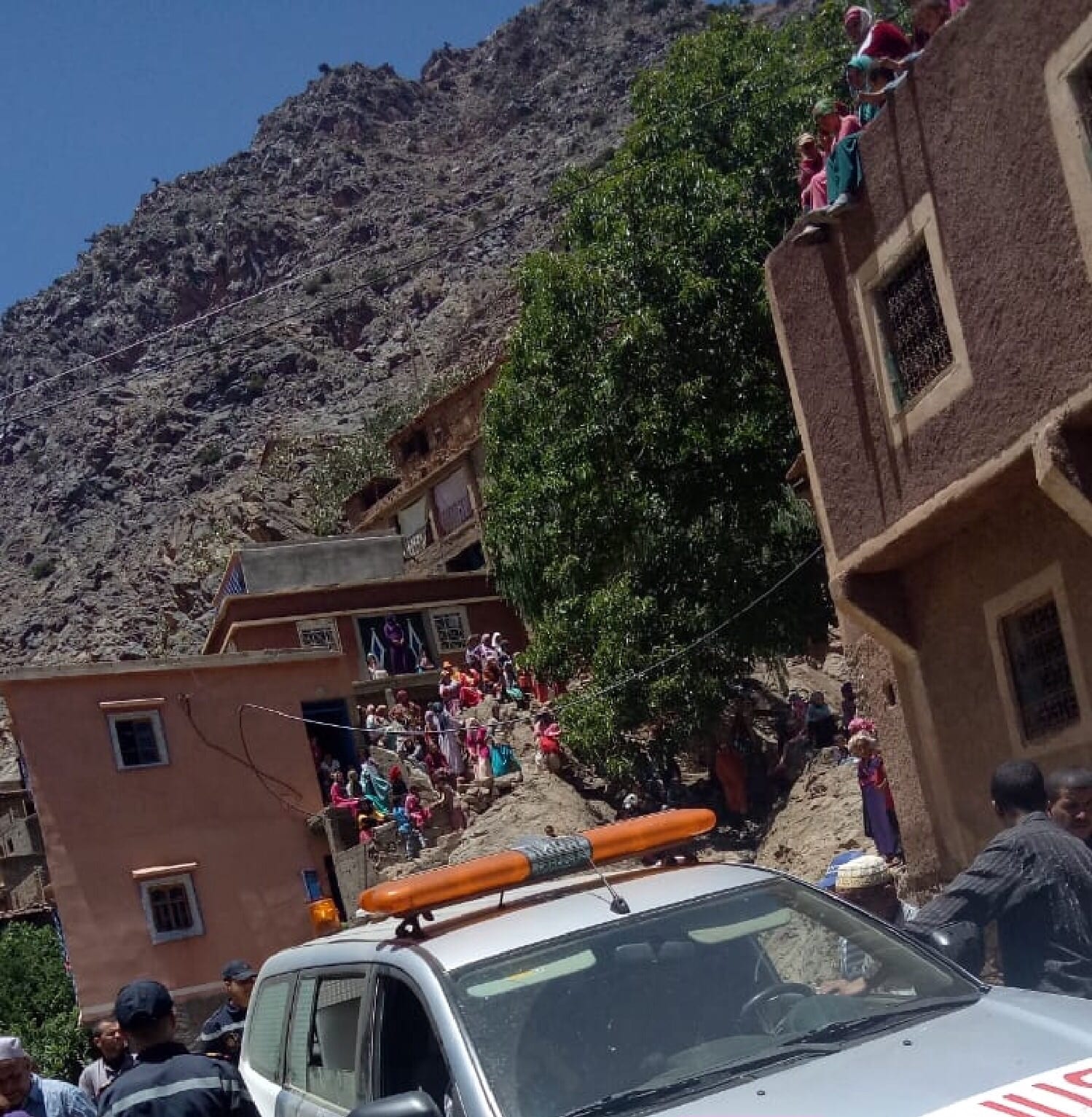 مفجع. “تفحّم” طفل في حريق منزلي في أوريكا